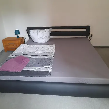 Lägenhet Schoene Fuer Monteure Und Sonstige Reisende *