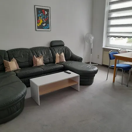 Schoene Fuer Monteure Und Sonstige Reisende Lägenhet *