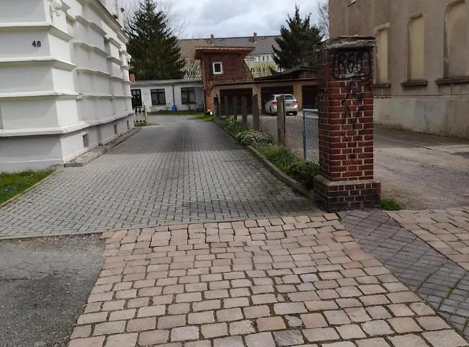 Schoene Fuer Monteure Und Sonstige Reisende * اتسوكو