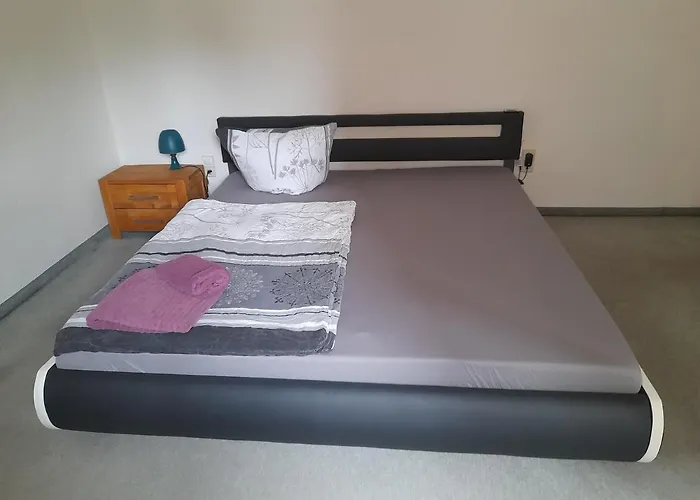 شقة Schoene Fuer Monteure Und Sonstige Reisende *